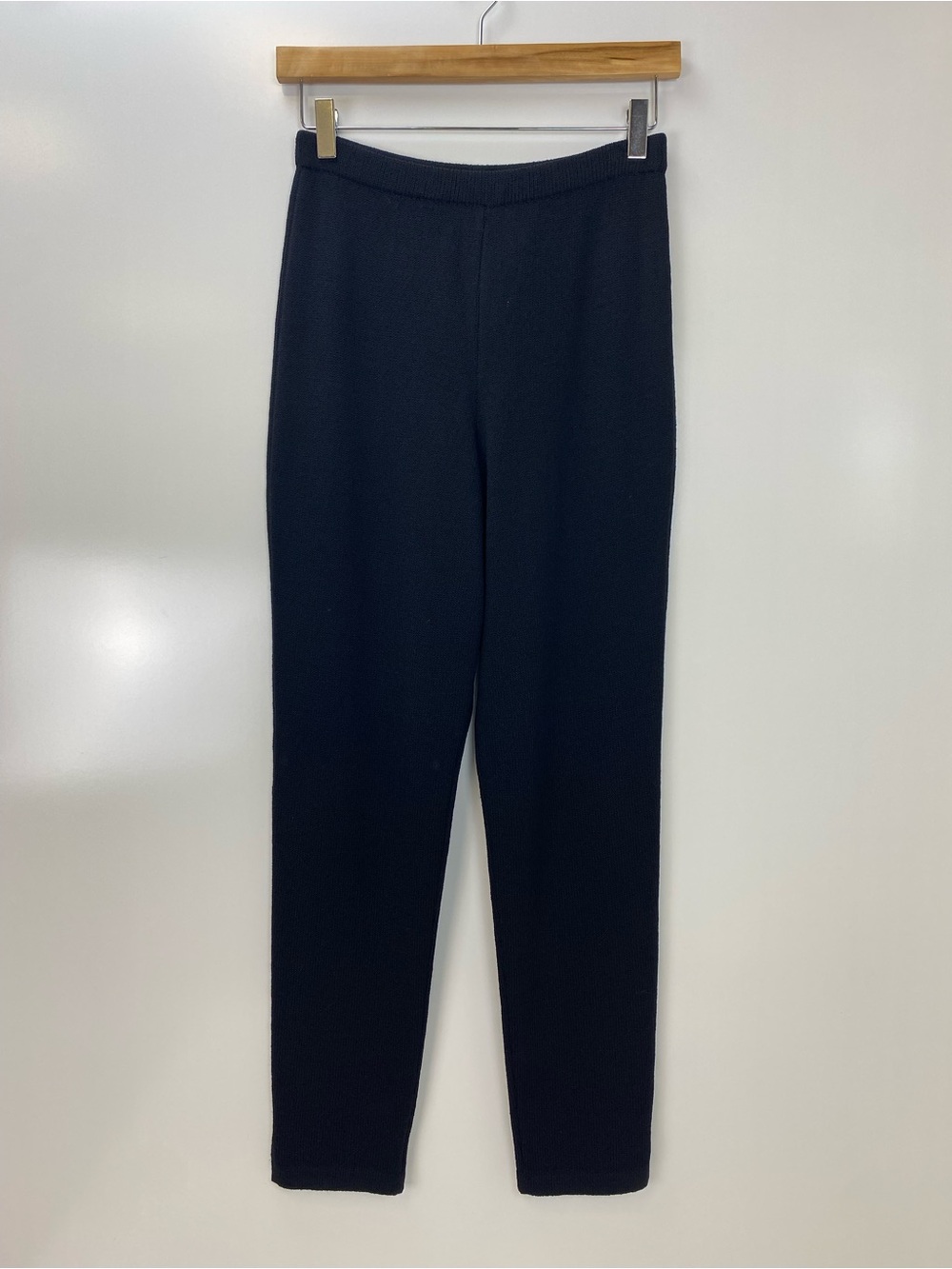 St. John Black Knit Slim Pull-On Joggers